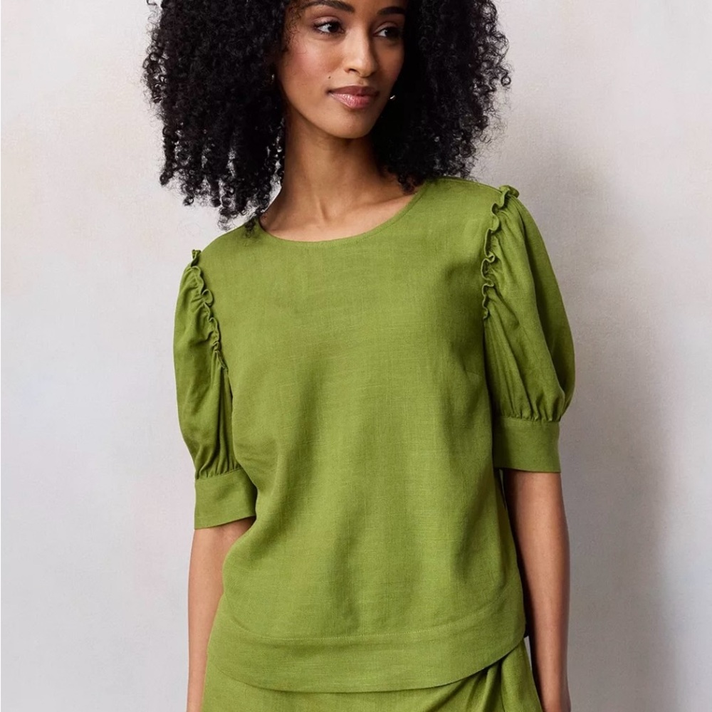 LC Lauren Conrad Green Puff Sleeve Ruffled Blouse Size Large
